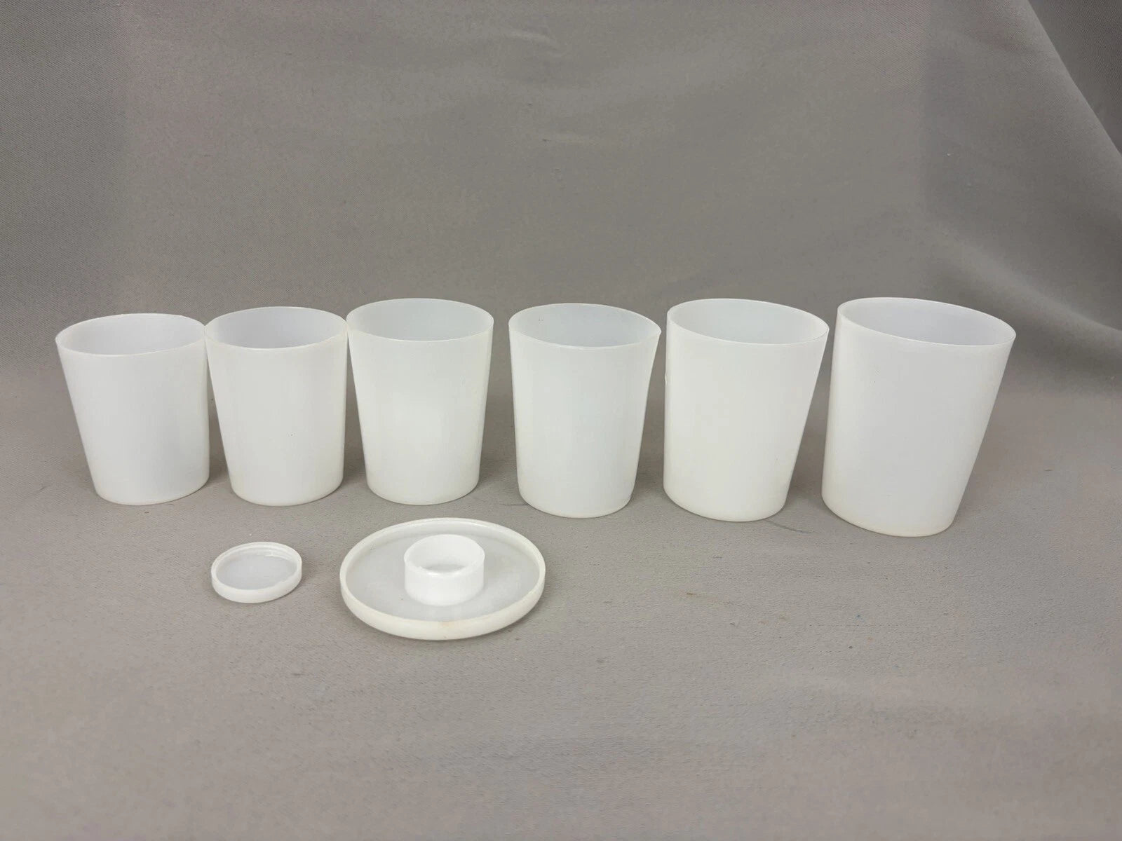 6 piece Plastic Nesting Nested Tumbler Cups Set w/ Pill Container in Storage Lid | eBay