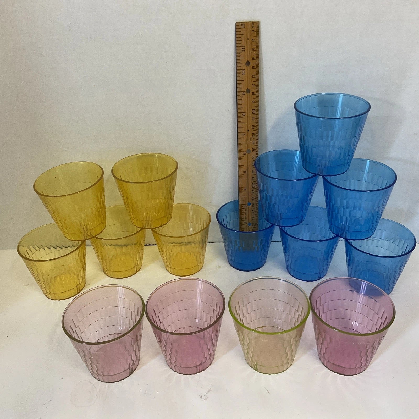 Vtg Oatmeal 3” Plastic Tumbler Cups Lot of 15 5 Yellow, 6 Blue, And 4 Pink | eBay