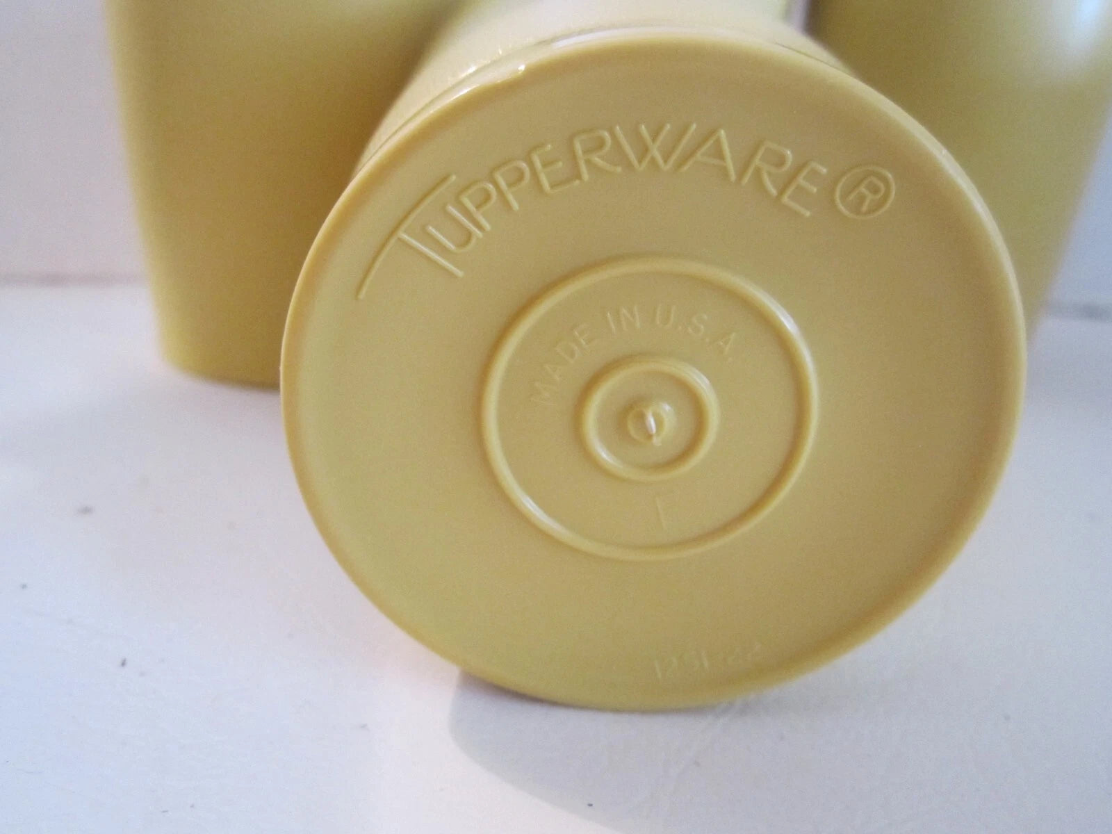 Tupperware 6 oz. Kids' Juice Cups Tumblers #1251 Set of 4 Vintage Gold Yellow | eBay