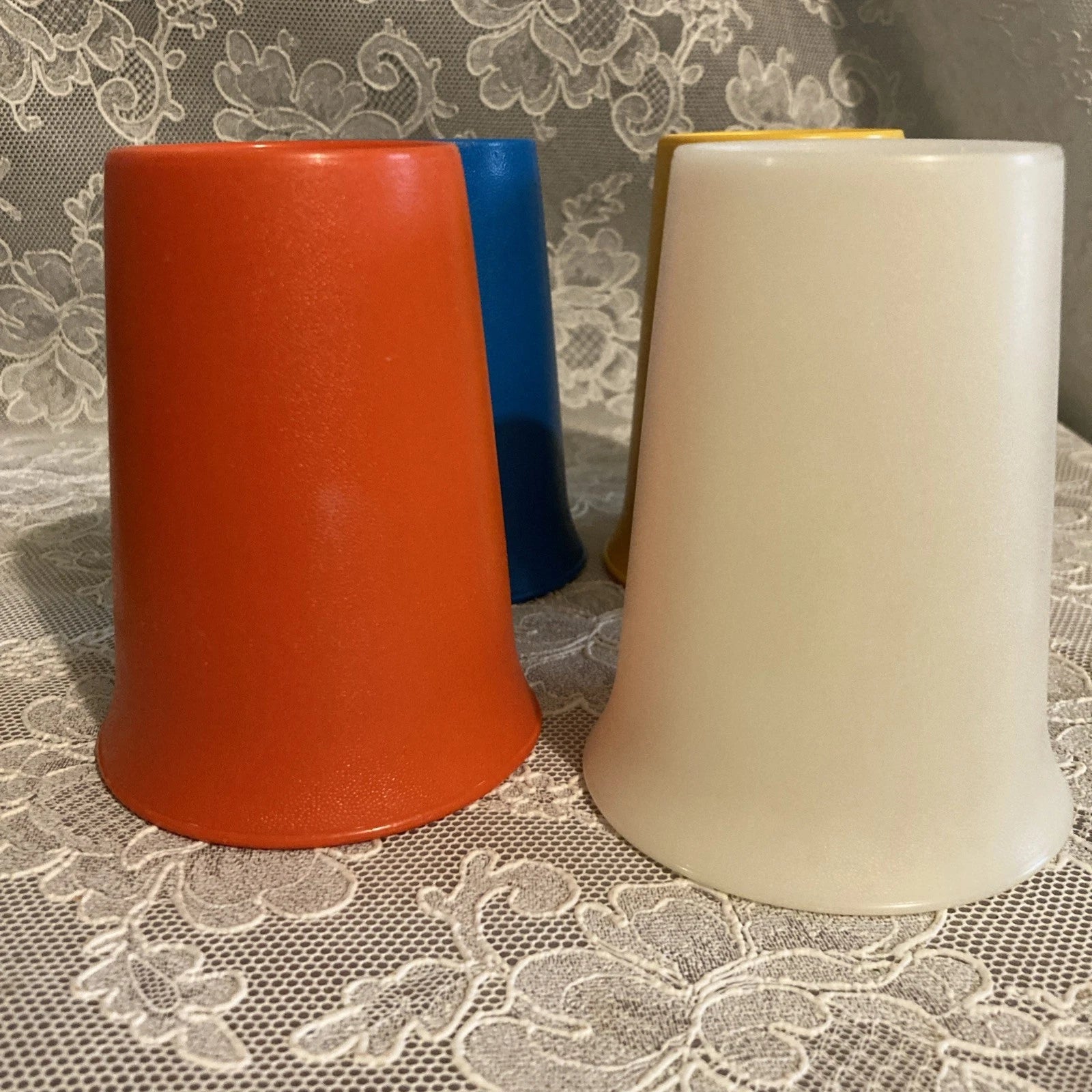 Vtg Tupperware Classic Kids 6 oz Bell Tumblers Cups Primary Colors Set of 5 | eBay