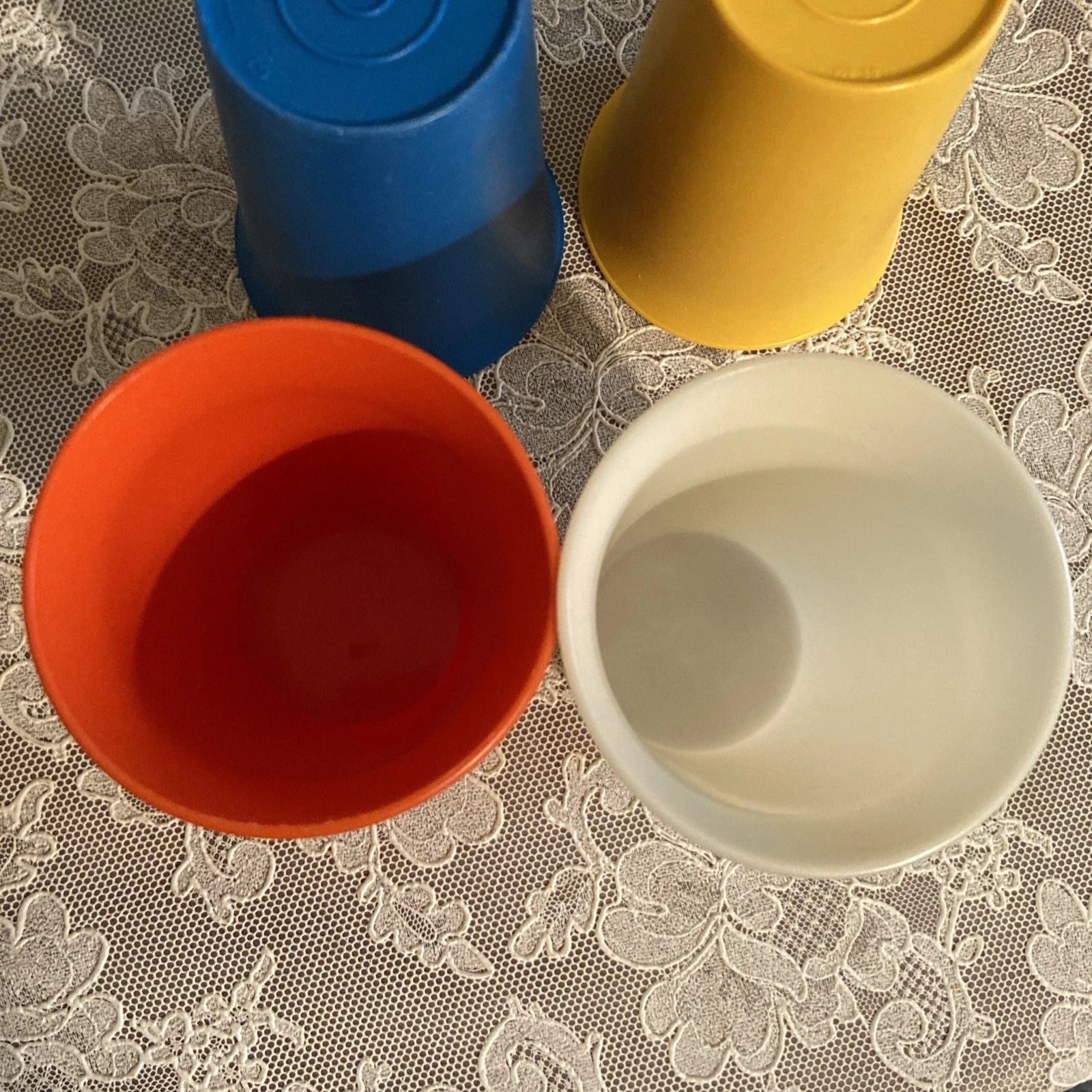 Vtg Tupperware Classic Kids 6 oz Bell Tumblers Cups Primary Colors Set of 5 | eBay