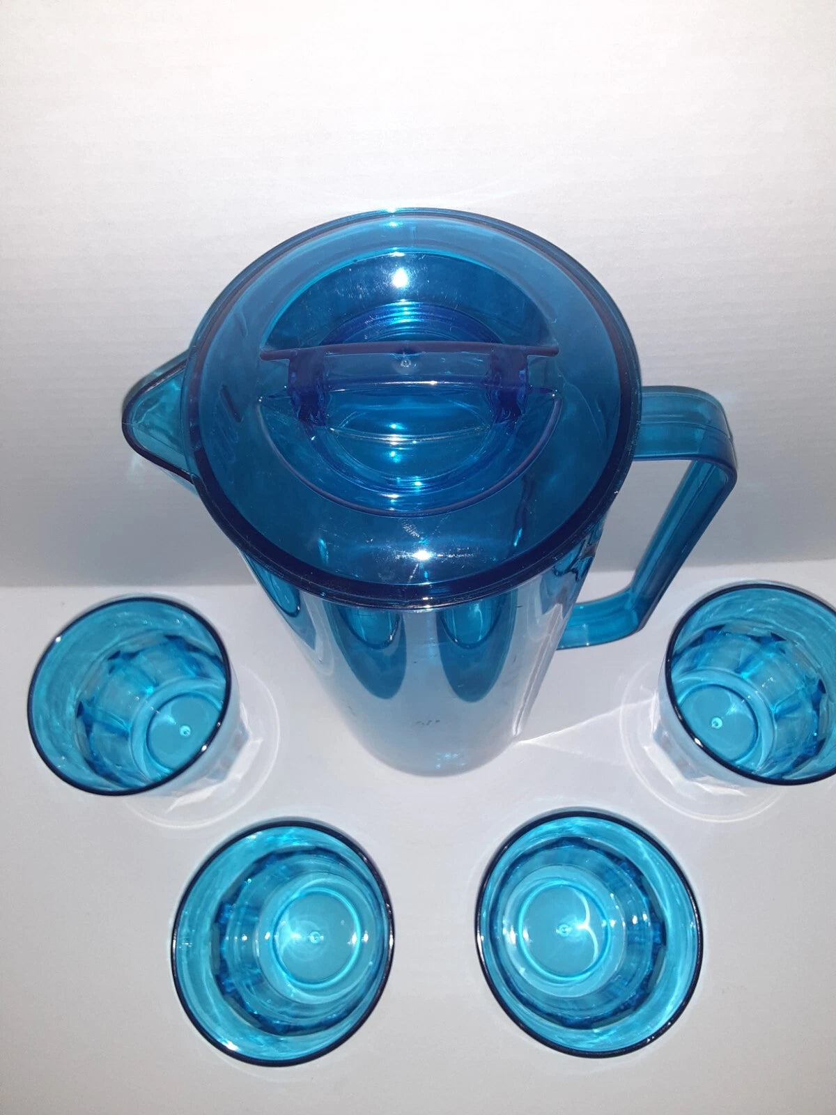 True Living 2 Qt Pitcher W/Lid & 4-8oz Cups Blue Plastic Set NEW | eBay