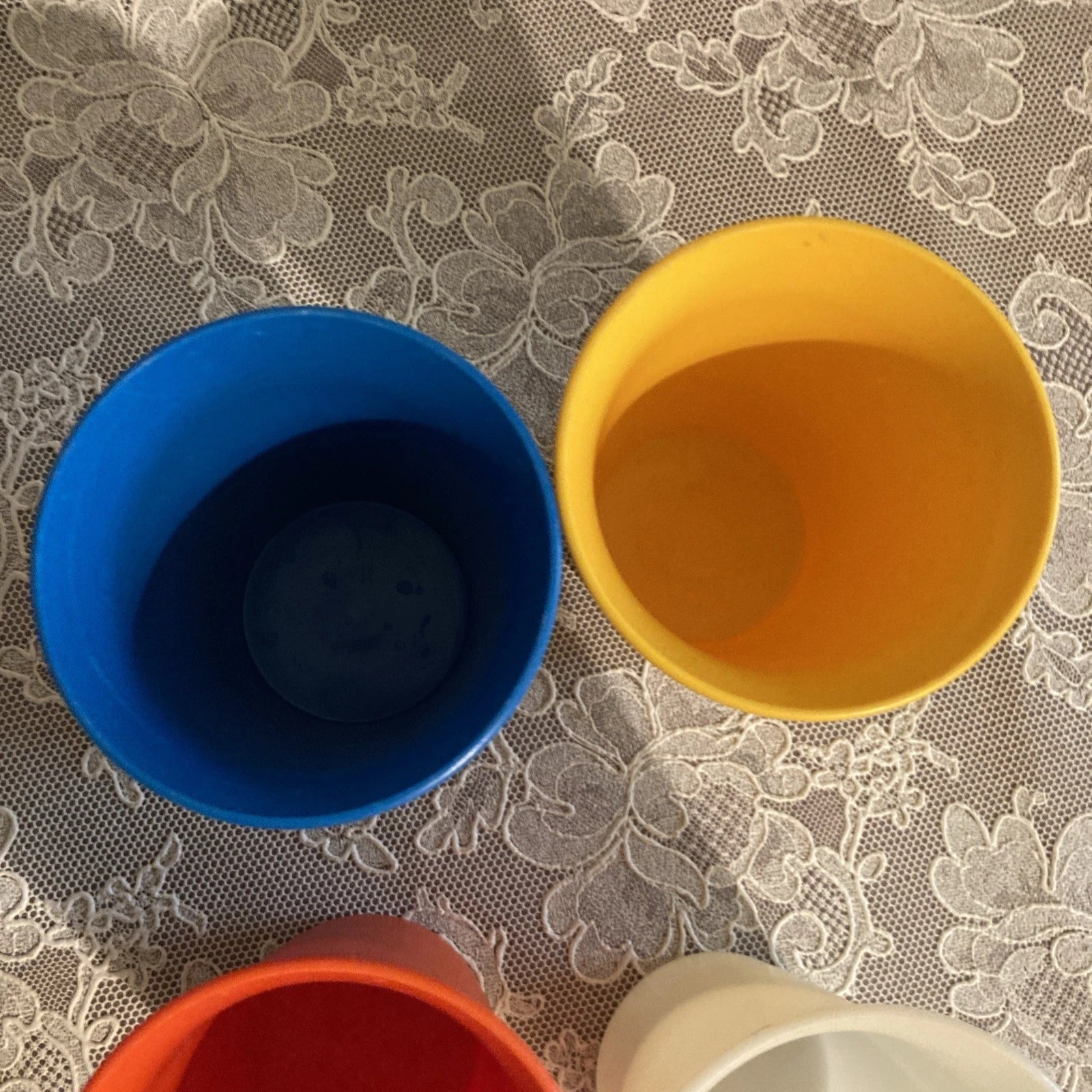 Vtg Tupperware Classic Kids 6 oz Bell Tumblers Cups Primary Colors Set of 5 | eBay