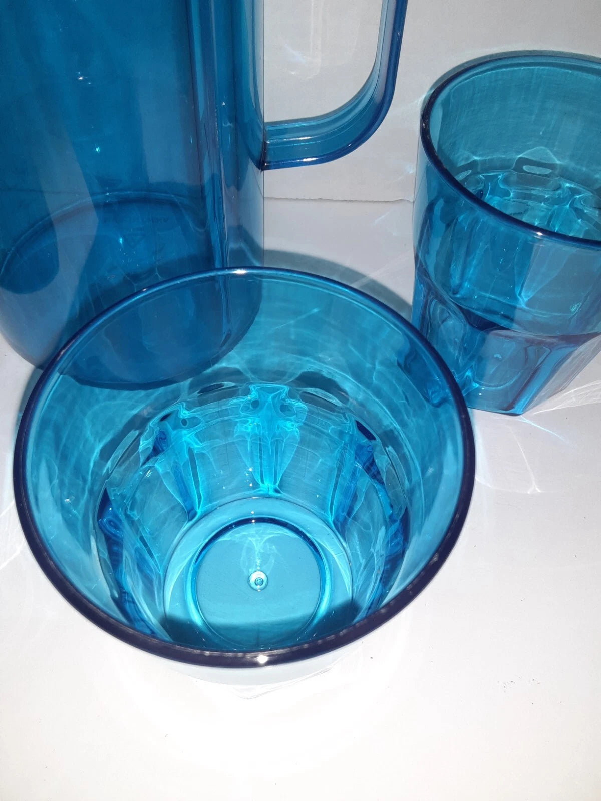 True Living 2 Qt Pitcher W/Lid & 4-8oz Cups Blue Plastic Set NEW | eBay