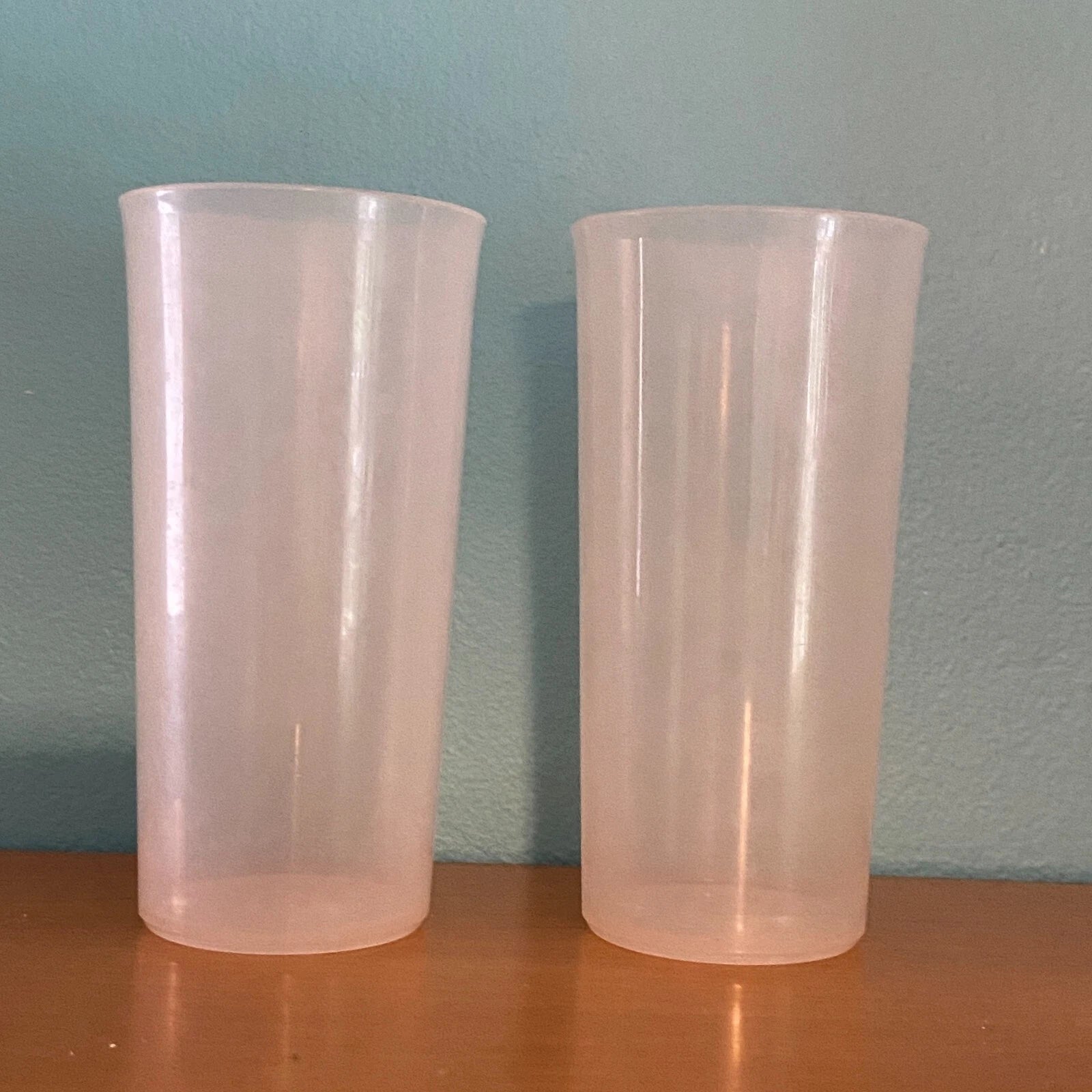 Set Vintage Kids Tupperware Tumblers Christmas 4.25" Tall | eBay