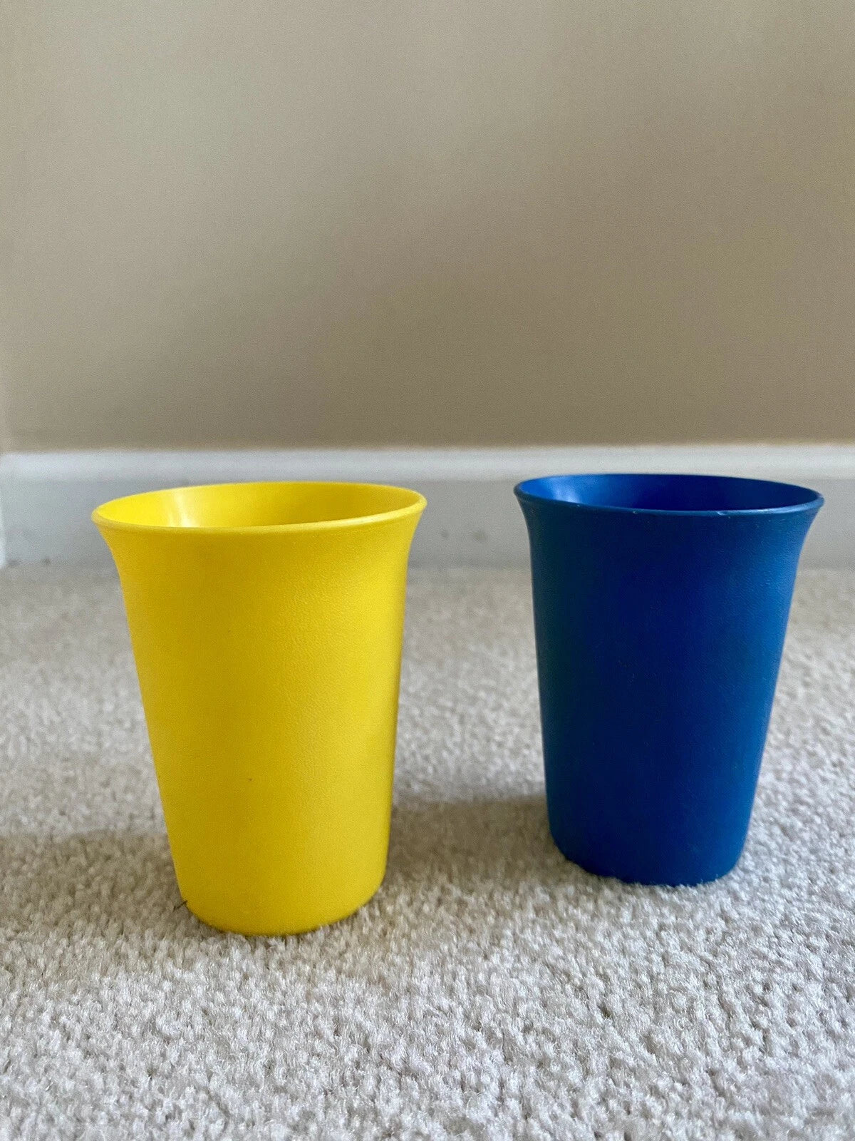 Vintage Tupperware Bell Tumblers Cups 6 Oz Yellow And Blue - Set of 2 | eBay