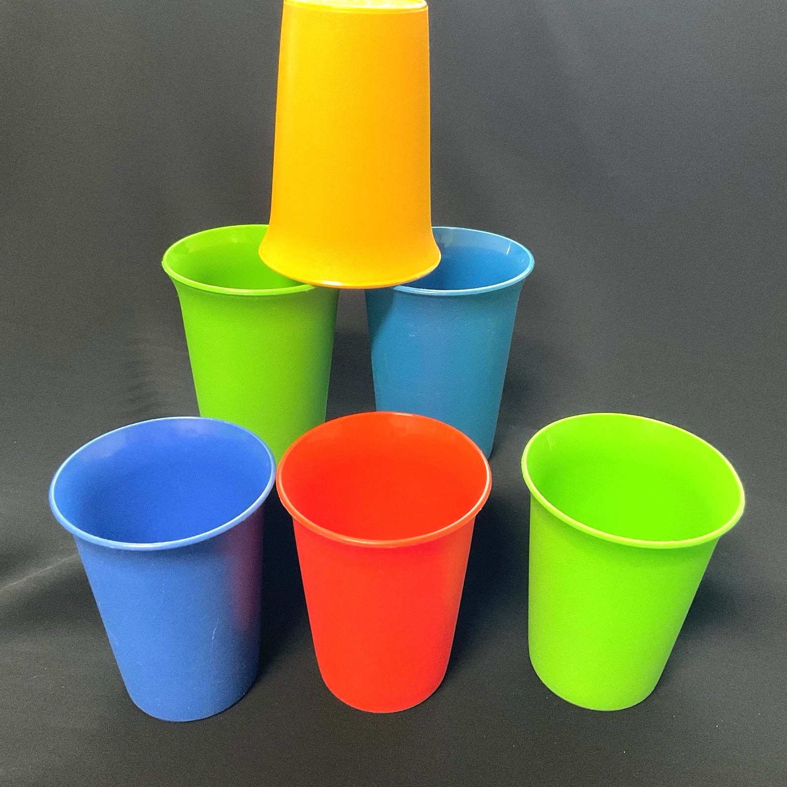 Vintage Tupperware Bell 7 OZ Tumblers #109 Set of 6 Blue Green Red Yellow EUC | eBay