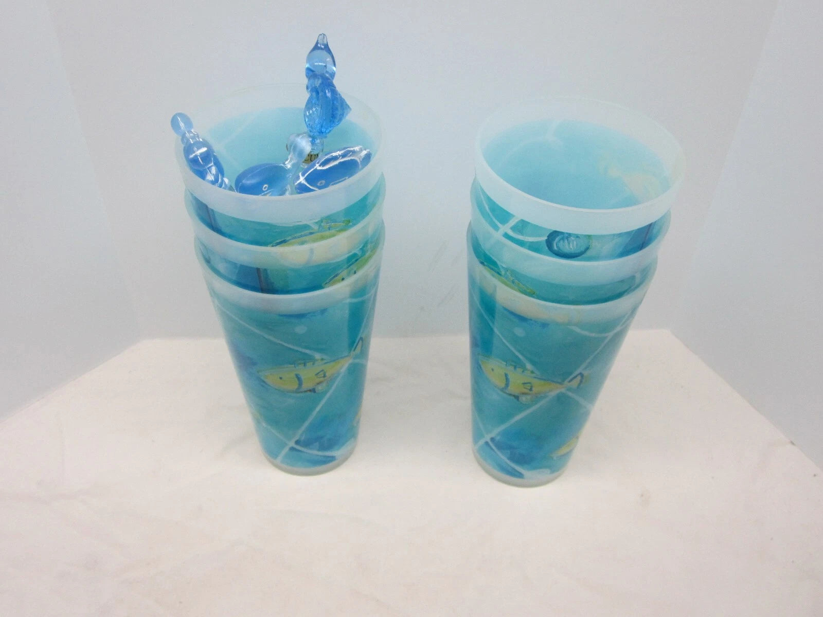 6 Plastic 16 oz Plastic Fish Glasses with 5 matching stir sticks | eBay