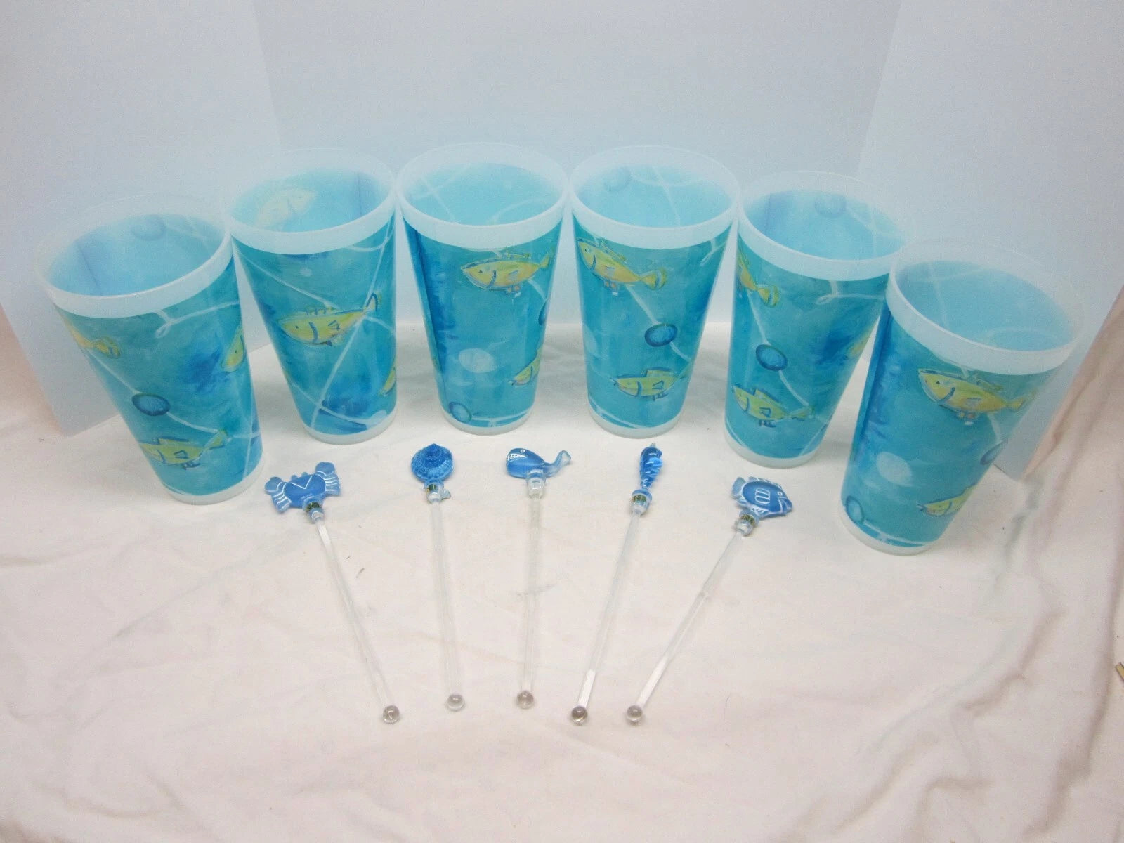 6 Plastic 16 oz Plastic Fish Glasses with 5 matching stir sticks | eBay