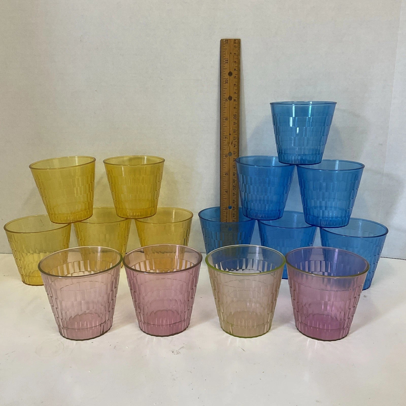 Vtg Oatmeal 3” Plastic Tumbler Cups Lot of 15 5 Yellow, 6 Blue, And 4 Pink | eBay